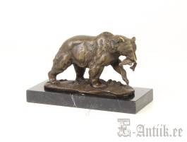 Skulptuur "Grisli karu"