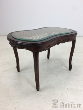 Diivanilaud (69x46x43)