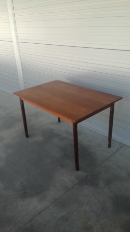 Söögilaud (121x73x80)