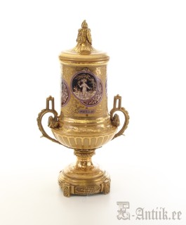 Urn
