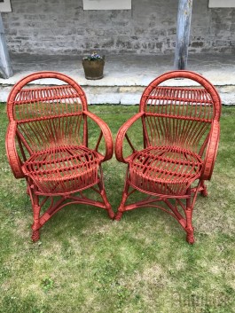 Tugitoolid (2 tk)