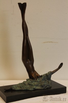 Skulptuur (21x29x10)