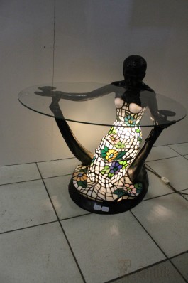 Tiffany-pöytävalaisin