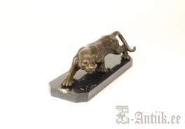 Skulptuur "Hiiliv panter"