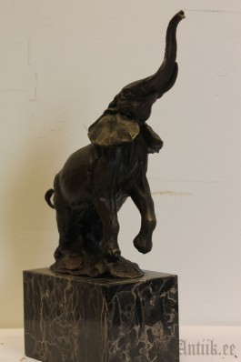 Skulptuur (13x31x8)